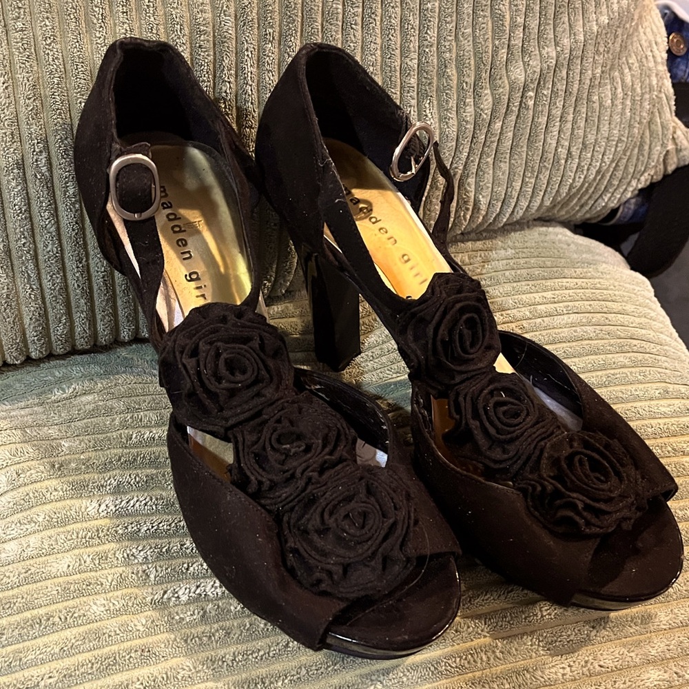 Madden Girl Flower Heels